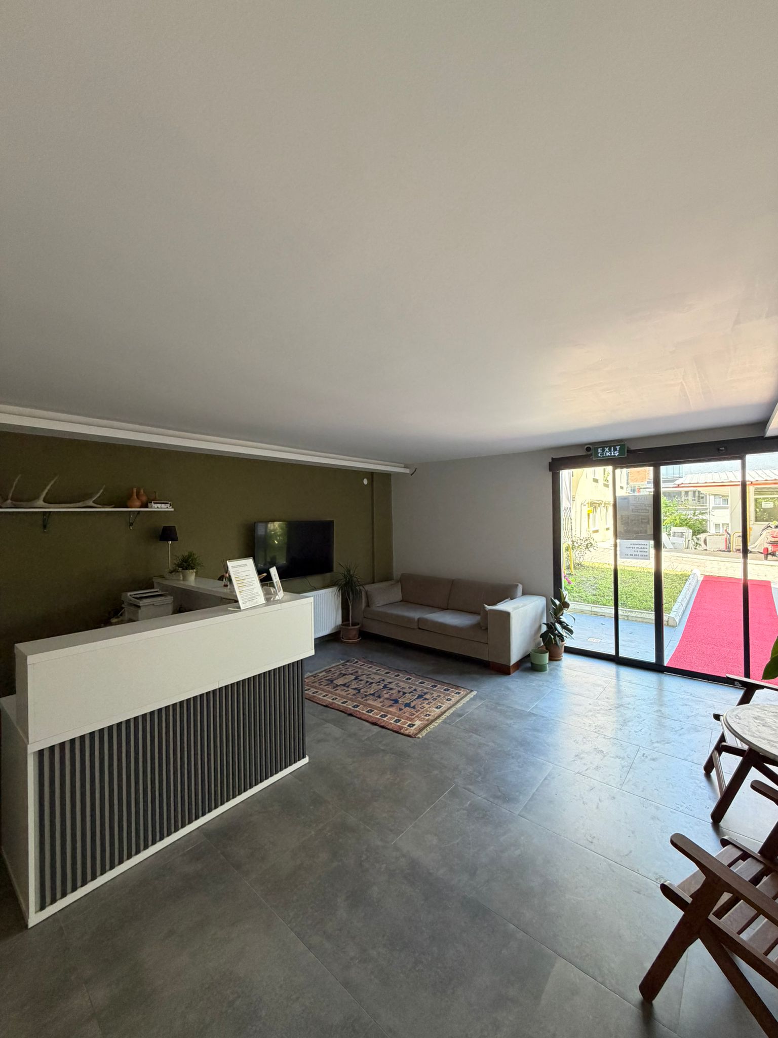 BMS Gerze Apart Otel bina ve çevre